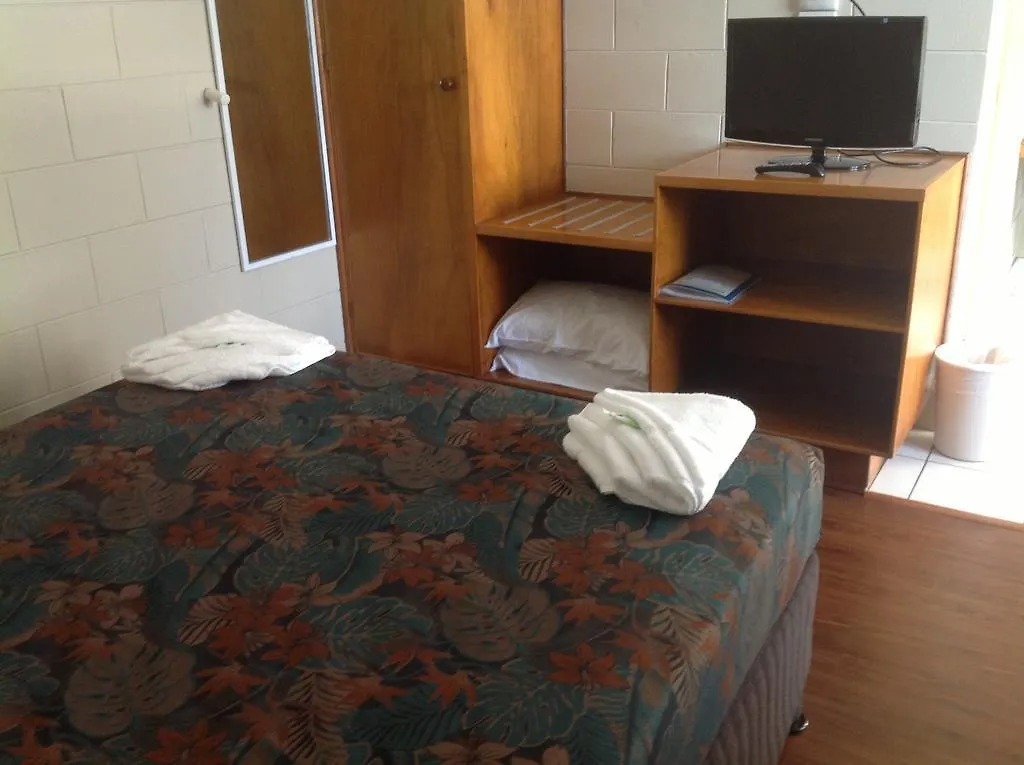 Demi View Motel Mossman