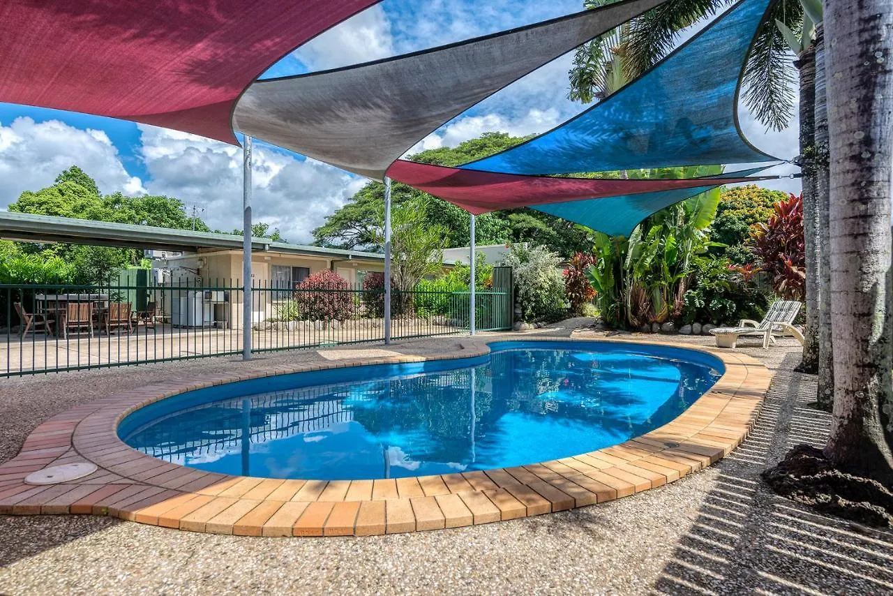 Demi View Motel Mossman