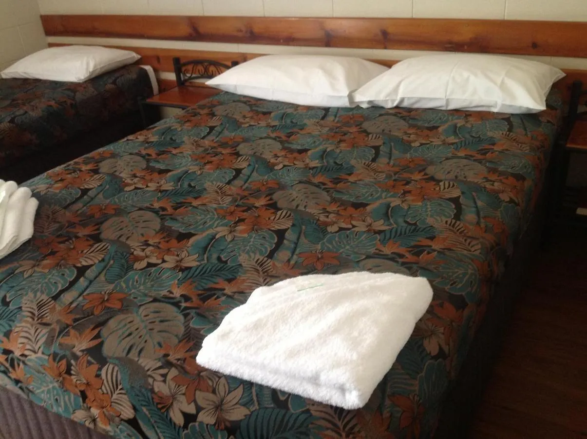 Demi View Motel Mossman